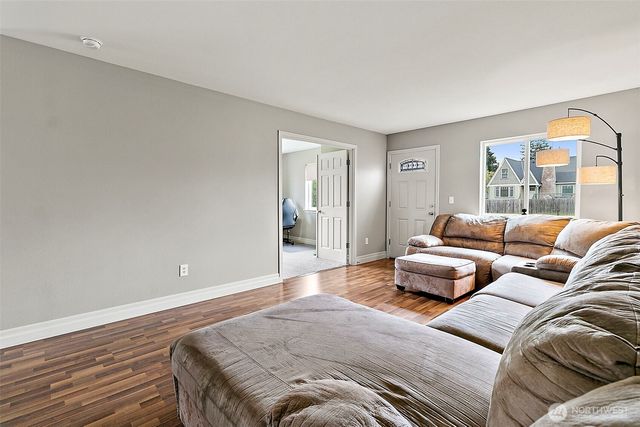 2525 104th Street E, Tacoma, WA 98445