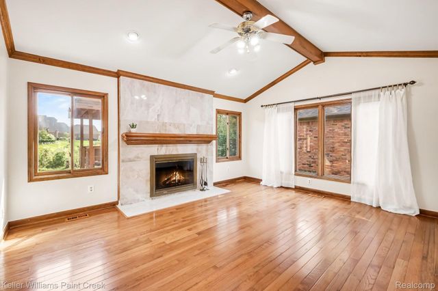 627 Parkland Drive, Rochester Hills, MI 48307