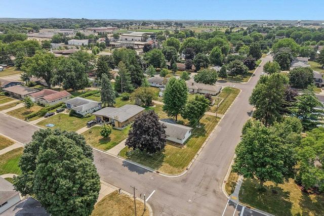 520 6th Street, Waunakee, WI 53597