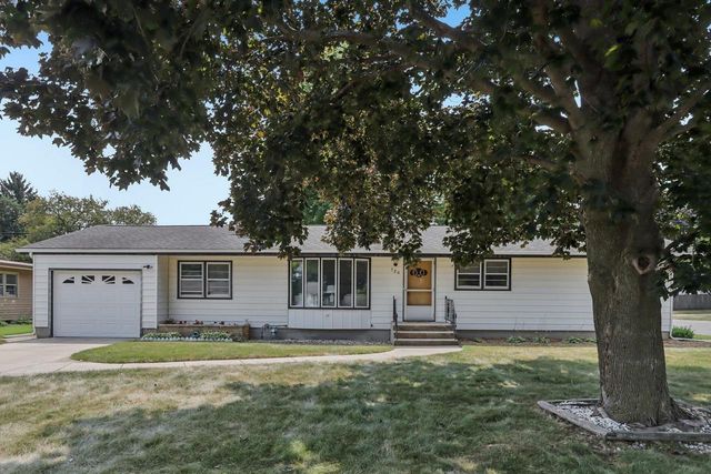 520 6th Street, Waunakee, WI 53597