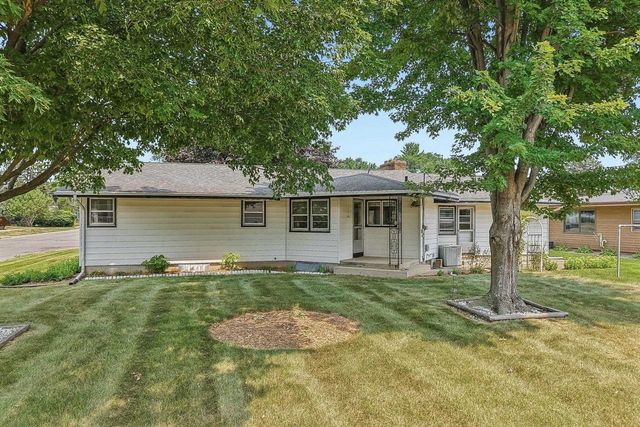 520 6th Street, Waunakee, WI 53597