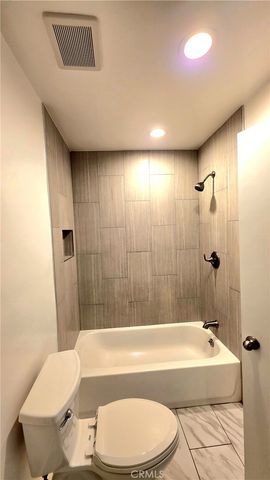 620 W Hyde Park Boulevard 126, Inglewood, CA 90302