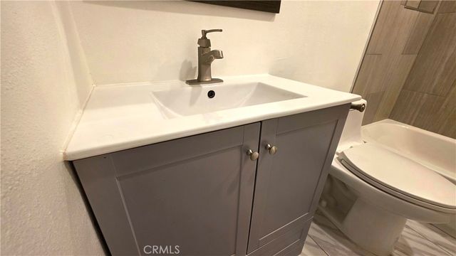 620 W Hyde Park Boulevard 126, Inglewood, CA 90302