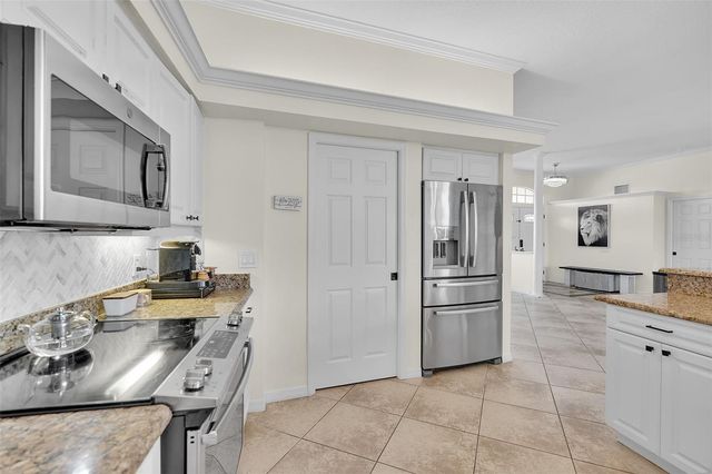 6817 CORRAL CIRCLE, Sarasota, FL 34243