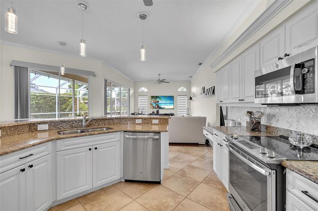 6817 CORRAL CIRCLE, Sarasota, FL 34243