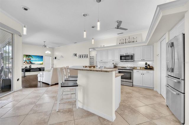 6817 CORRAL CIRCLE, Sarasota, FL 34243