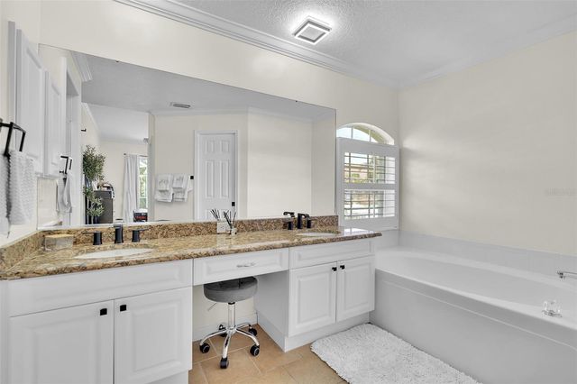 6817 CORRAL CIRCLE, Sarasota, FL 34243