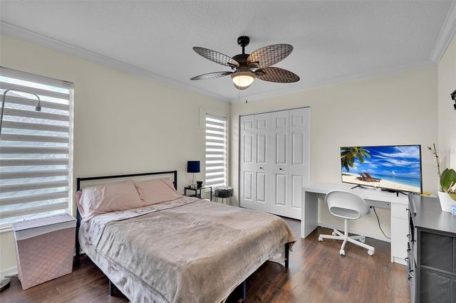 6817 CORRAL CIRCLE, Sarasota, FL 34243