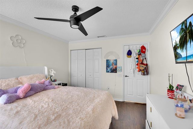 6817 CORRAL CIRCLE, Sarasota, FL 34243