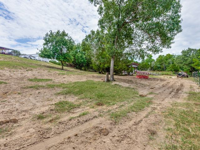 485 Valley View Drive, Azle, TX 76020