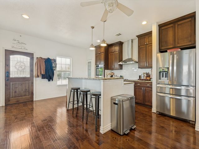 485 Valley View Drive, Azle, TX 76020