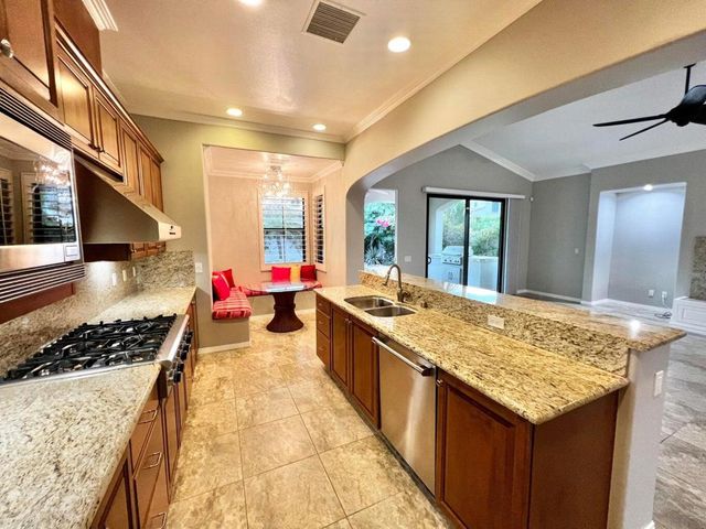 80689 Via Glorieta, La Quinta, CA 92253