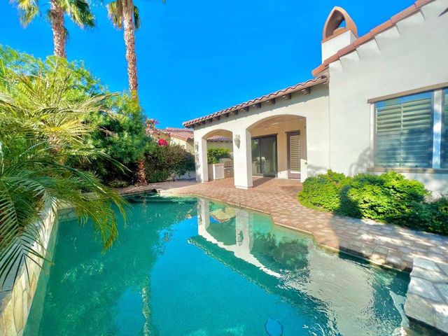 80689 Via Glorieta, La Quinta, CA 92253