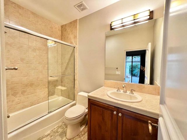 80689 Via Glorieta, La Quinta, CA 92253