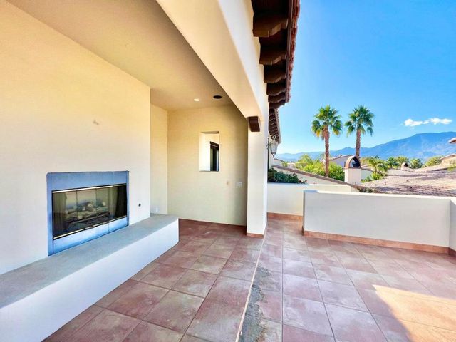 80689 Via Glorieta, La Quinta, CA 92253