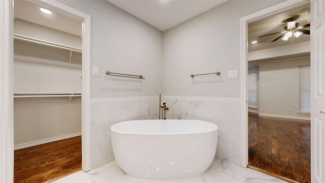 3713 Teal Lane, Bedford, TX 76021