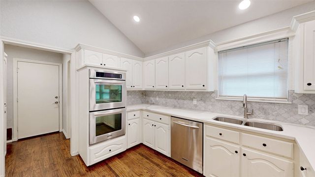 3713 Teal Lane, Bedford, TX 76021