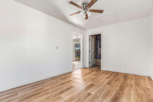 814 Sunbird Road SW, Albuquerque, NM 87121