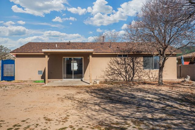 814 Sunbird Road SW, Albuquerque, NM 87121
