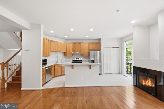 13050 TOWN COMMONS DR, Germantown, MD 20874