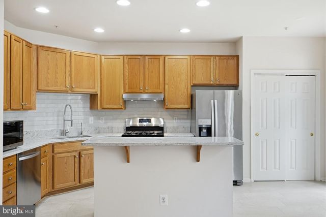 13050 TOWN COMMONS DR, Germantown, MD 20874