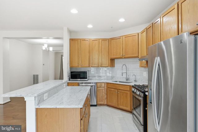 13050 TOWN COMMONS DR, Germantown, MD 20874