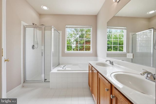 13050 TOWN COMMONS DR, Germantown, MD 20874