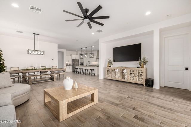 21124 W WINDSOR Avenue, Buckeye, AZ 85396