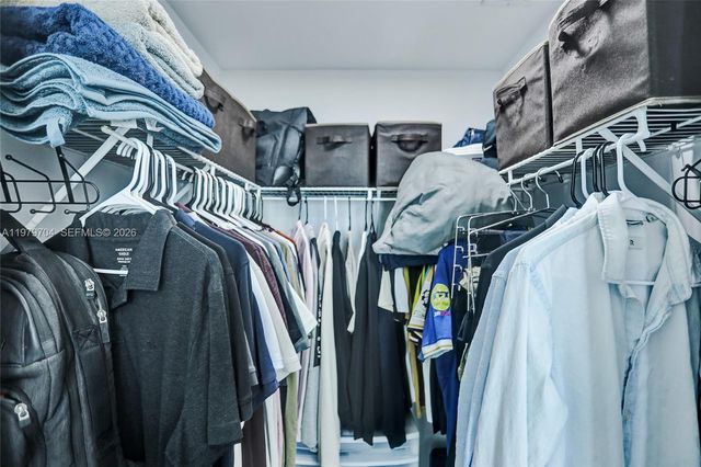 31 SE 5th St 4112, Miami, FL 33131