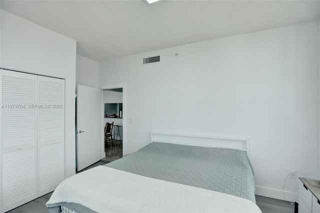 31 SE 5th St 4112, Miami, FL 33131