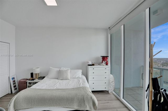 31 SE 5th St 4112, Miami, FL 33131