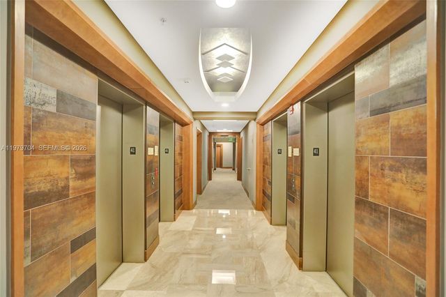 31 SE 5th St 4112, Miami, FL 33131