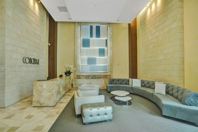 31 SE 5th St 4112, Miami, FL 33131