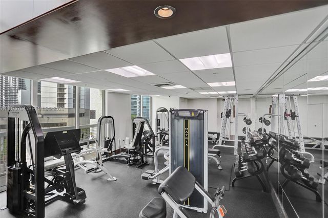 31 SE 5th St 4112, Miami, FL 33131