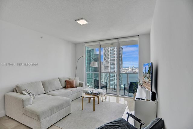 31 SE 5th St 4112, Miami, FL 33131
