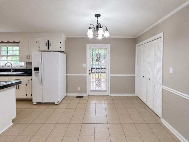 125 Mossland Dr, Clarksville, TN 37042