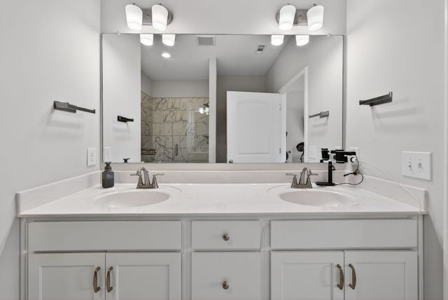 250 Cloverbrook Way, Gallatin, TN 37066