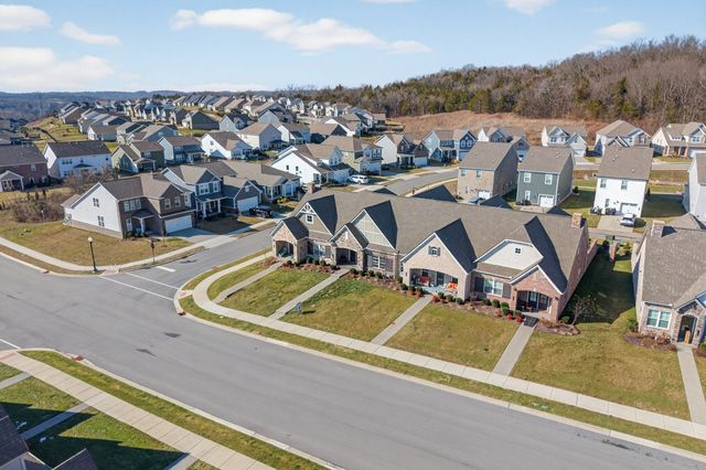 250 Cloverbrook Way, Gallatin, TN 37066