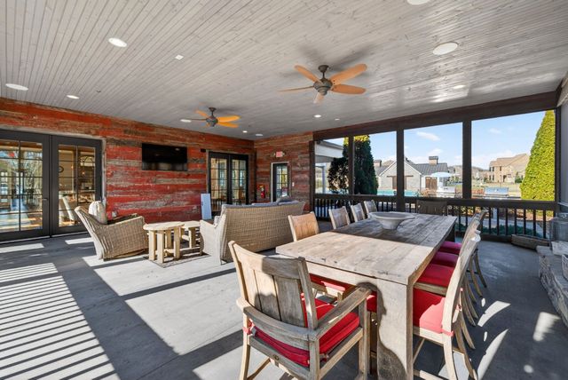 250 Cloverbrook Way, Gallatin, TN 37066