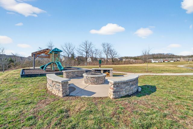 250 Cloverbrook Way, Gallatin, TN 37066