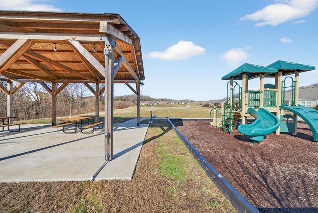 250 Cloverbrook Way, Gallatin, TN 37066