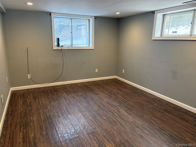 41 Robin Road, Rocky Point, NY 11778