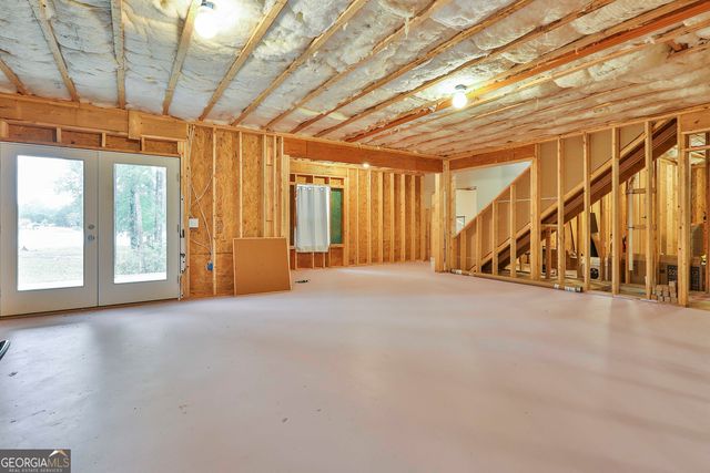 405 Lakeview Way, Lagrange, GA 30241