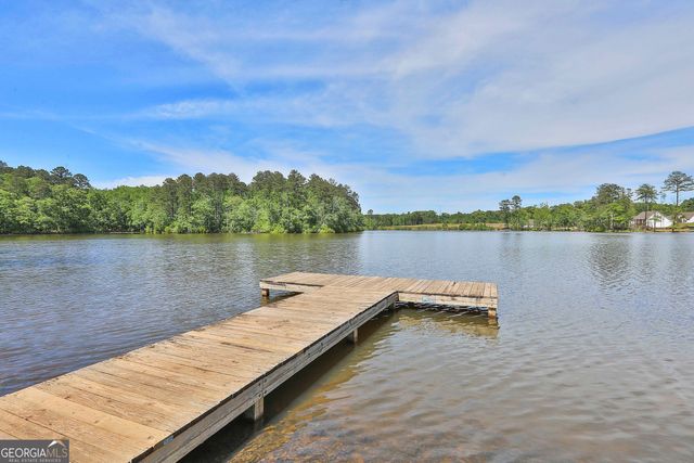 405 Lakeview Way, Lagrange, GA 30241