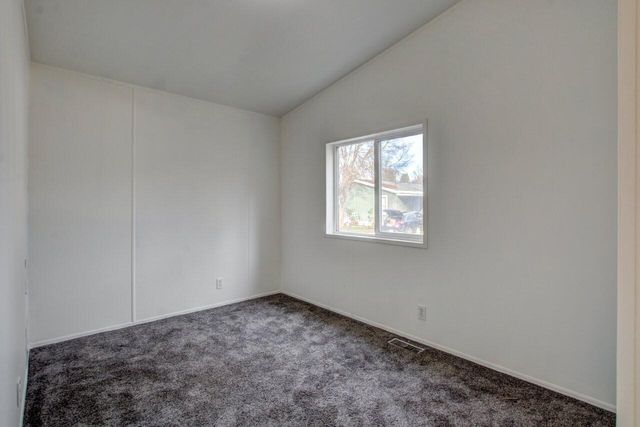 633 E Archwood Drive 53, Eagle Point, OR 97524