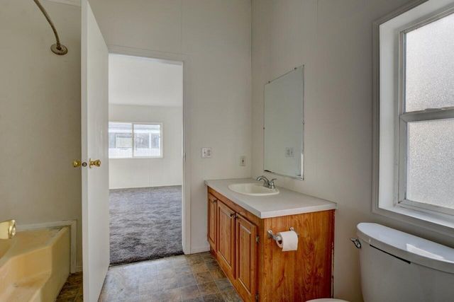 633 E Archwood Drive 53, Eagle Point, OR 97524