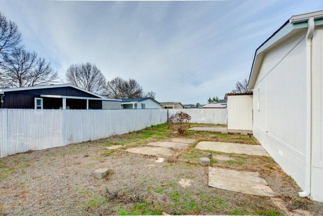 633 E Archwood Drive 53, Eagle Point, OR 97524