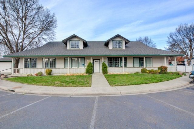 633 E Archwood Drive 53, Eagle Point, OR 97524