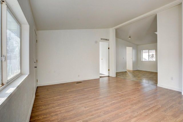 633 E Archwood Drive 53, Eagle Point, OR 97524