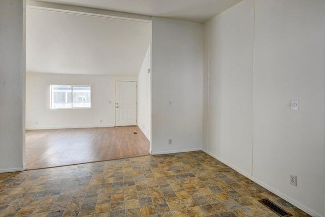 633 E Archwood Drive 53, Eagle Point, OR 97524